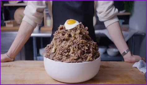 Watch: Johnny cooks the mega beef bowl from Persona 4